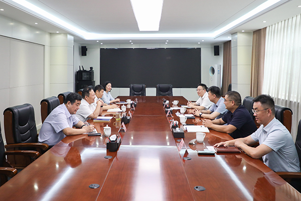 山東三箭集團孫冠軍董事長一行赴天橋區(qū)拜訪交流